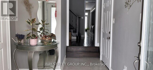 Photo du bâtiment - 279 John Davis Gate