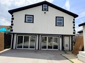 Building Photo - 2110 Eads St