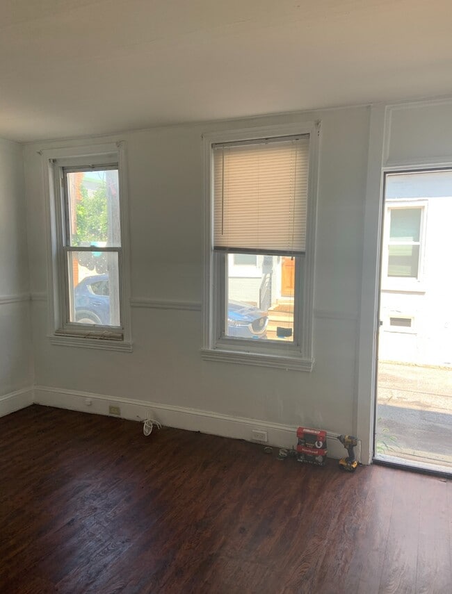 Photo - 1422 Emerick St House