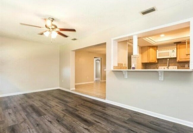 Foto del edificio - 2186 Greenbriar Blvd