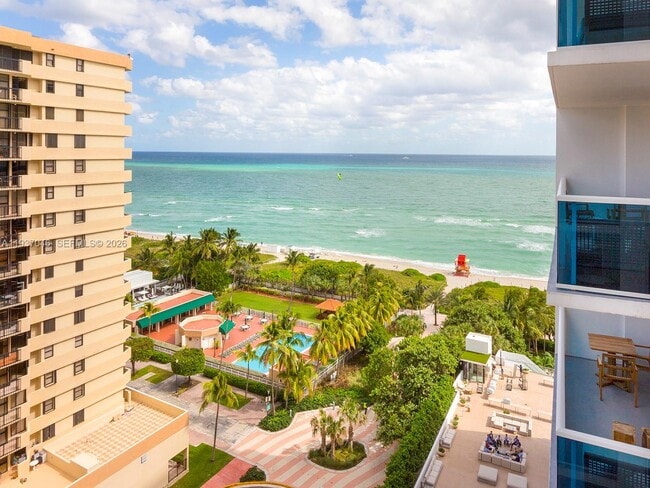 Building Photo - 102 24th St