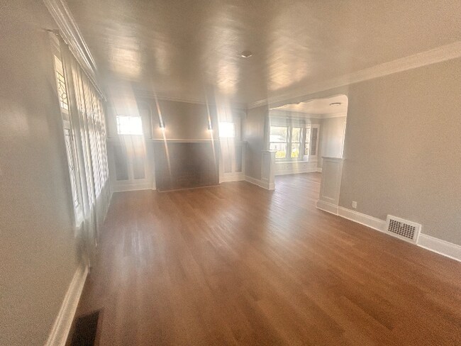 Foto del edificio - 10108 Park Heights Ave
