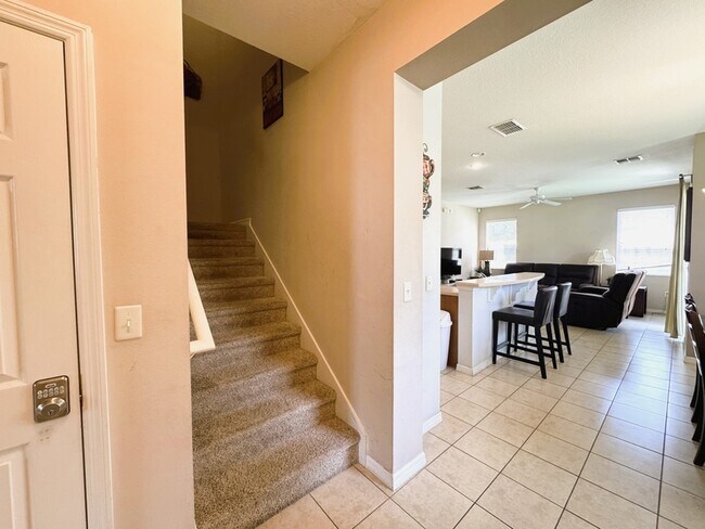 Building Photo - 3078 Seaview Castle Dr
