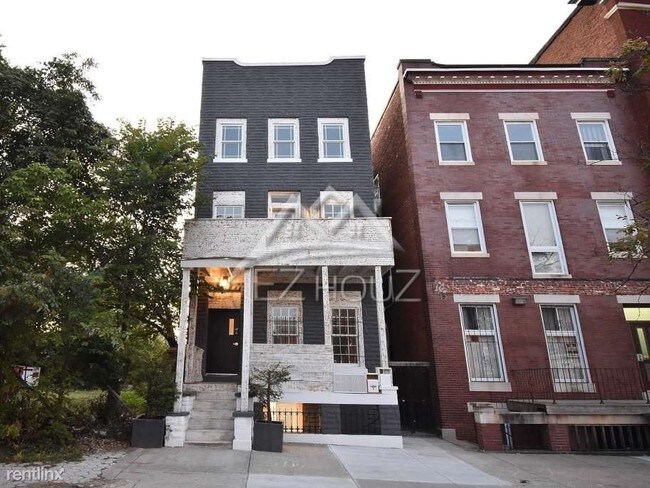 Building Photo - Studio, 1 bath Apartment - 7 N Carey St,1