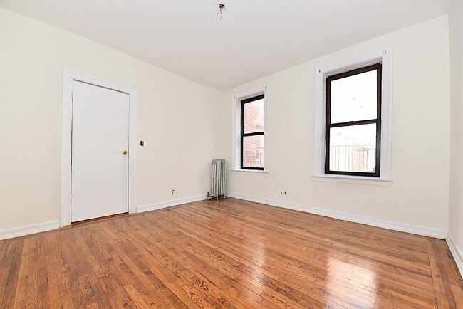 Building Photo - 1729 Walton Ave