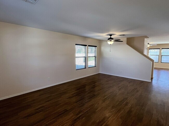 Foto del edificio - 5 Bedroom Home in the Cameron Ranch Commun...