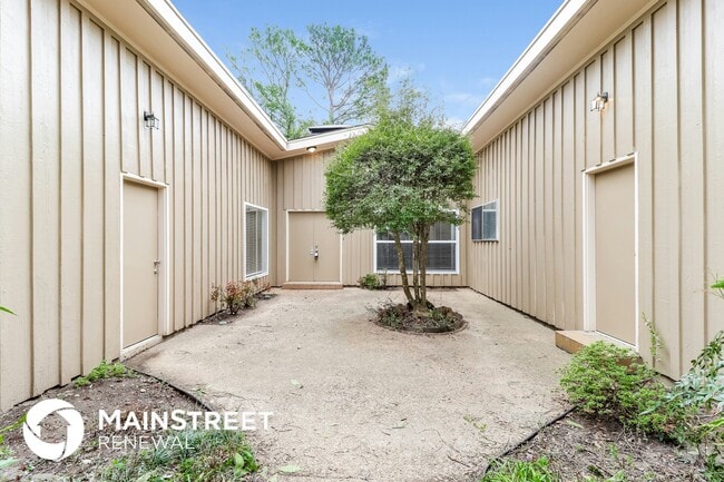 Building Photo - 2276 Sutherland Dr