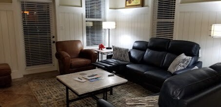 Foto principal - 11 S Wildflower Dr