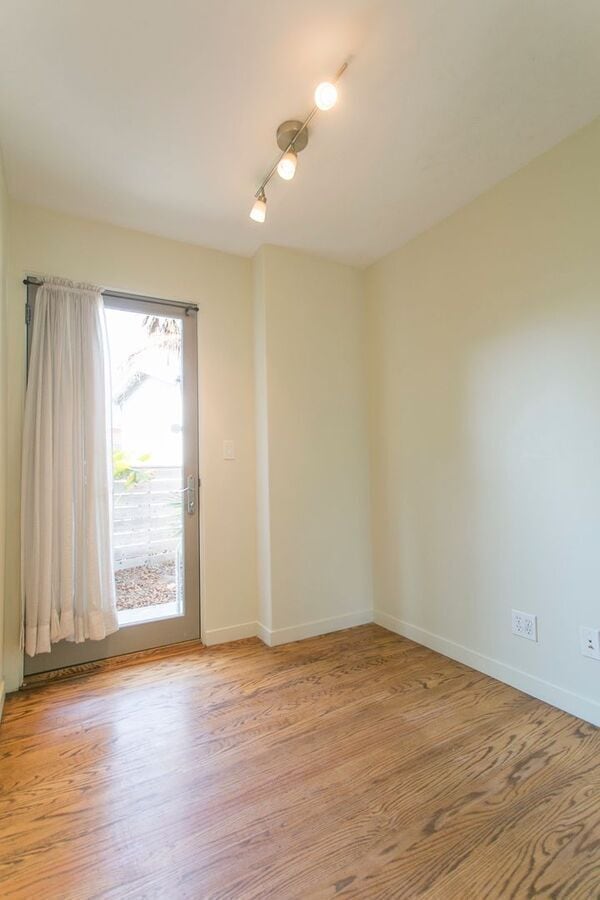 Photo - 5921 Central Ave Apartment