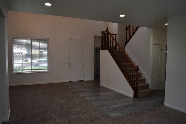 Foto del edificio - 1234 Catalina Dr