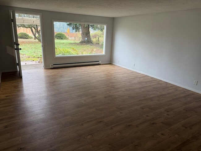 Building Photo - Cozy 3 bedroom Home for rent