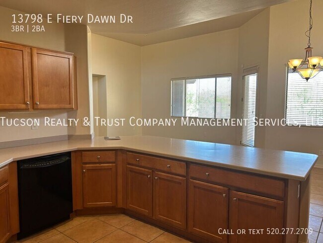 Foto del edificio - 13798 E Fiery Dawn Dr