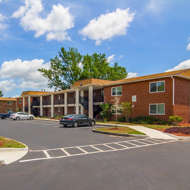 Monaco Arms Apartments Jacksonville, FL