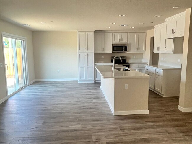 Foto del edificio - Beautiful new build in Turlock