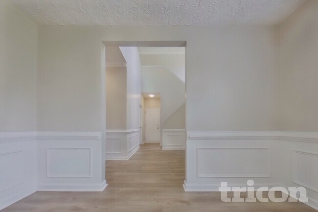 Foto del edificio - 411 Clearstream Ln