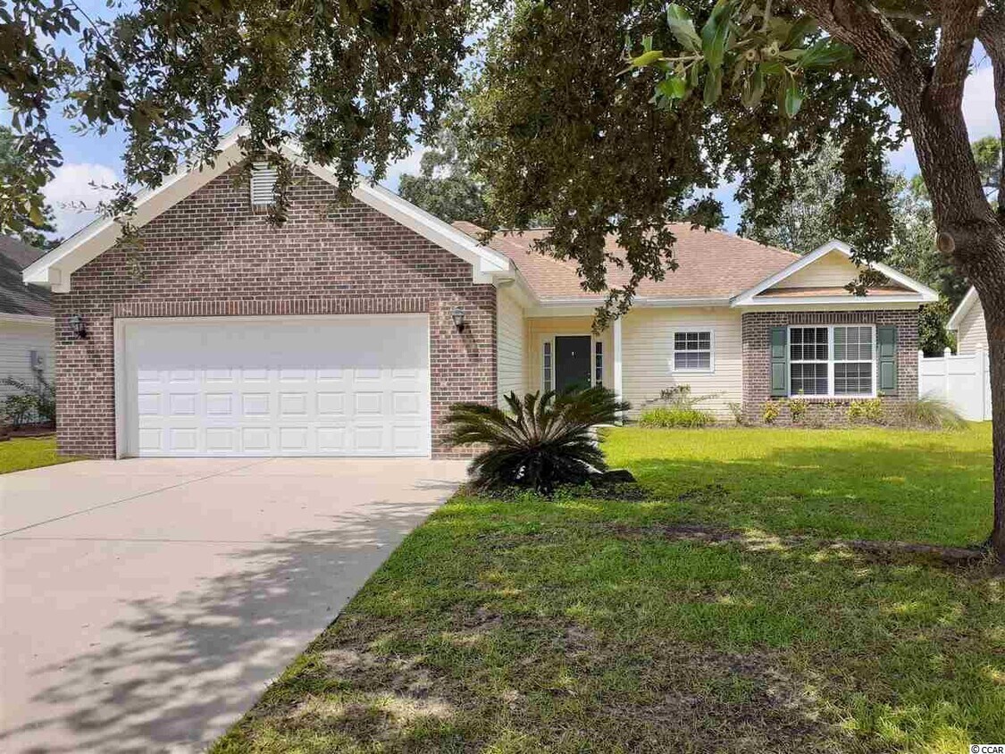 Foto principal - 161 Jessica Lakes Dr