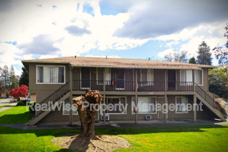 Foto principal - 401 SE 9th St