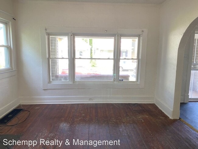 Building Photo - 3 br, 1.5 bath House - 643 S 39th Street