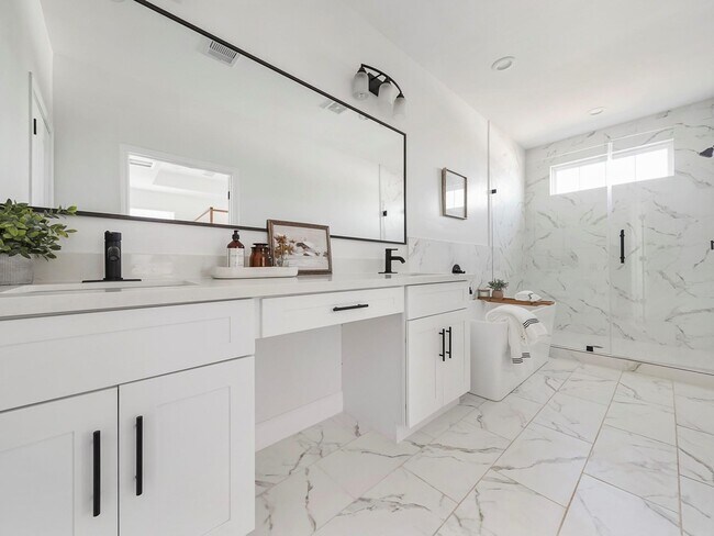Foto del edificio - 7812 Colonial Ln