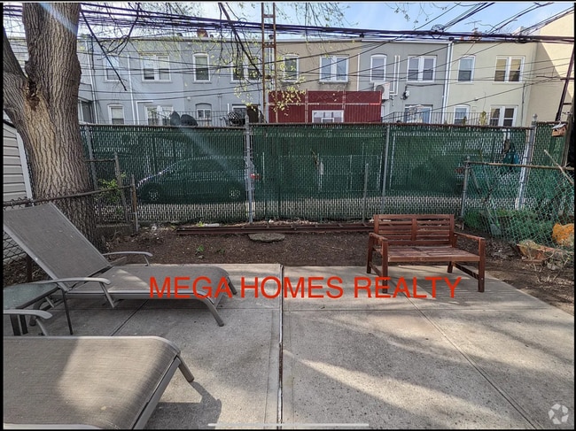Building Photo - 2136 47th St