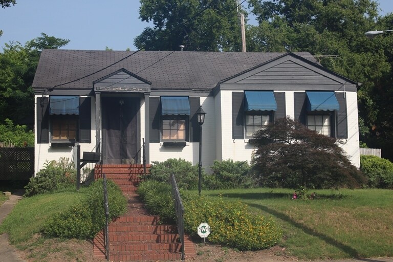 Primary Photo - 843 Heard Ave