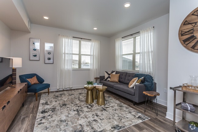 Interior Photo - Pinyon Pointe