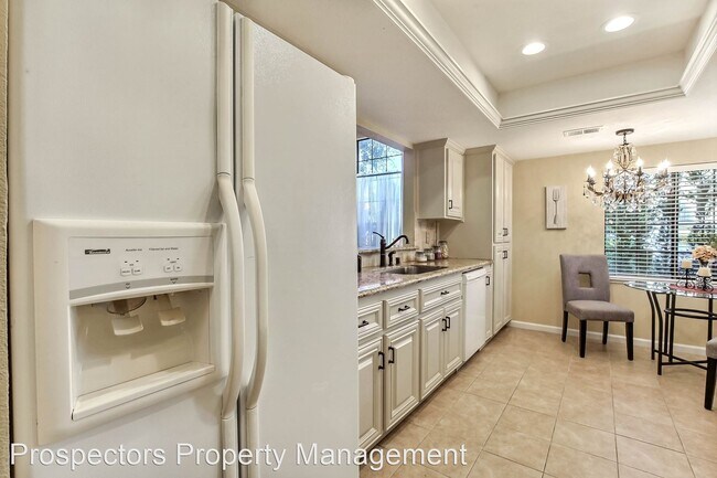 Foto del edificio - 2 br, 3 bath House - 990 Oak Park Dr