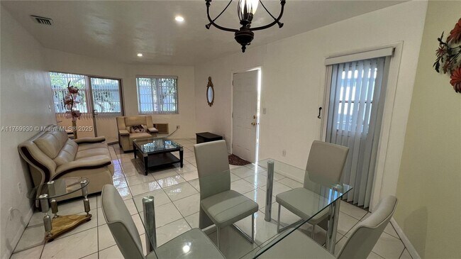 Foto del edificio - 1701 NE Miami Gardens Dr