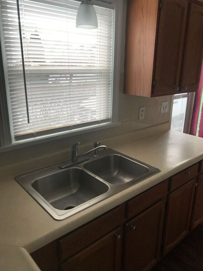 Foto del edificio - 115 S Beverly Ave