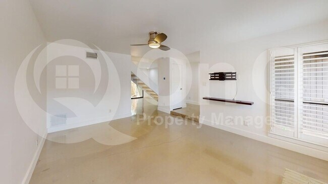 Foto del edificio - 2204 W Park Blvd