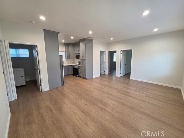 Foto del edificio - 121 N Baymar Ave