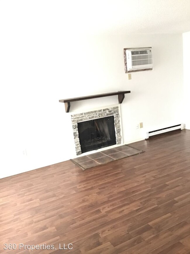 Building Photo - 2 br, 2 bath House - 231 12 1/2 Ave E