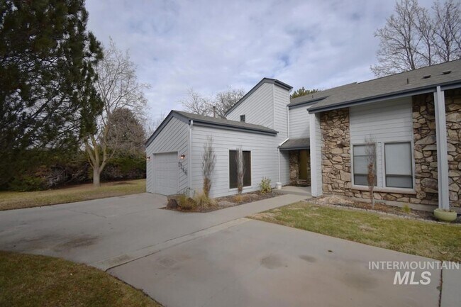 Foto del edificio - 7344 Modoc St