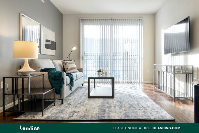 Foto del edificio - 101 W Morehead St