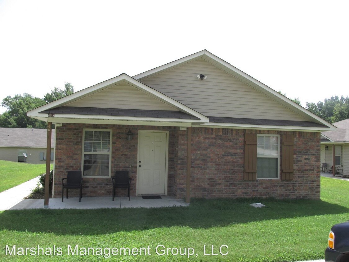 Primary Photo - 2 br, 1 bath Apartment - 5428 PLUM A-B