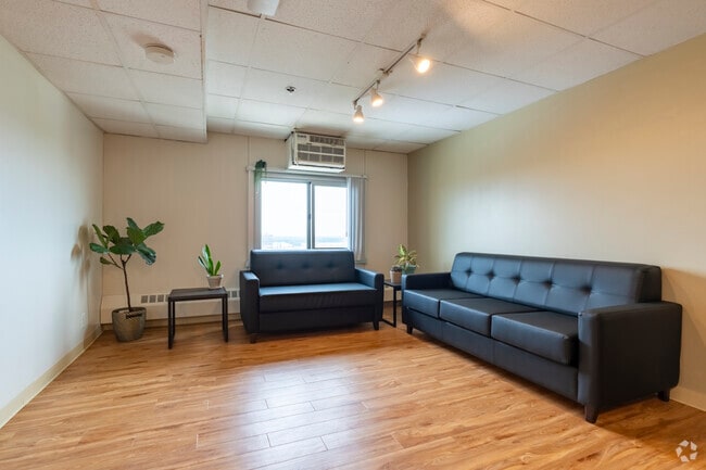 1BR, 1BA - C Style - Living/Dining Room - University Towers - UofM Student Housing