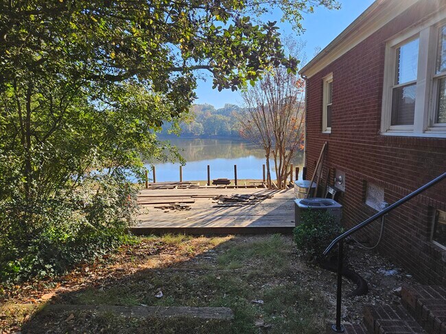 Foto del edificio - 202 Clemson St