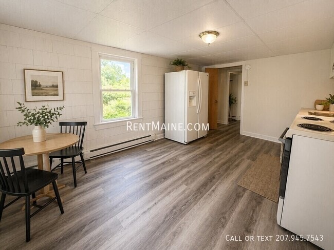 Building Photo - 38 Academy St