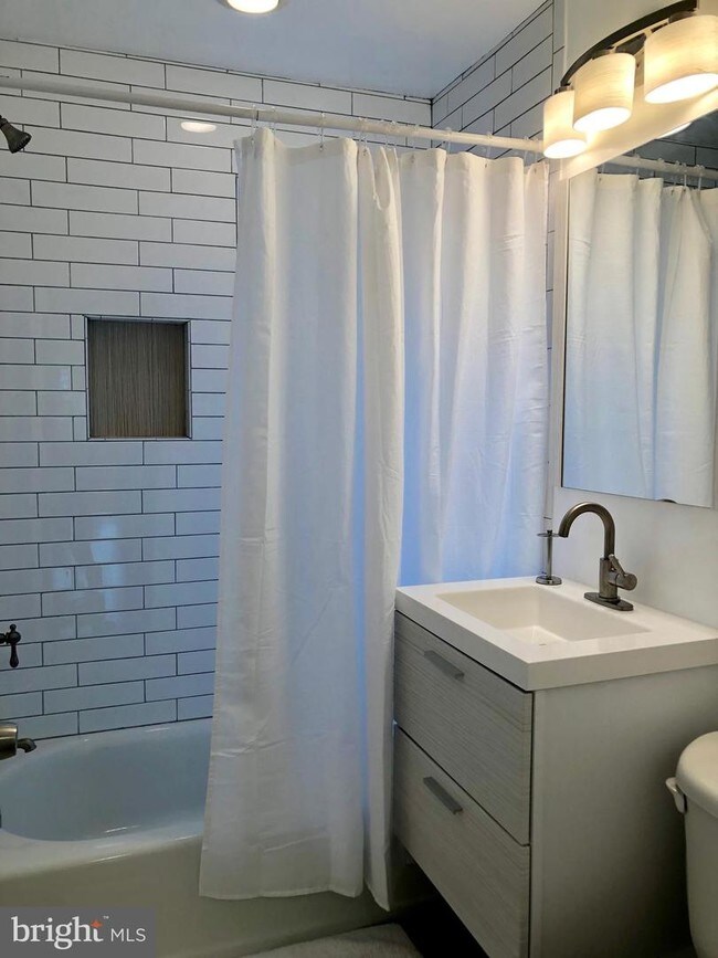 Foto del edificio - 22 E Reed Ave