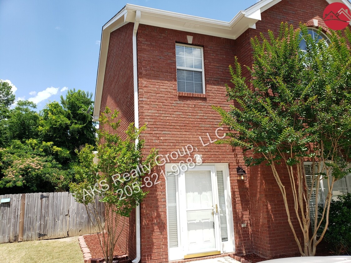 422 Cambrian Ridge Trl, Pelham, AL 35124 Townhome Rentals in Pelham