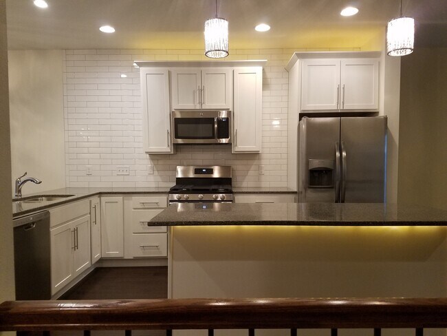 Foto del edificio - 1408 Sunset Ct