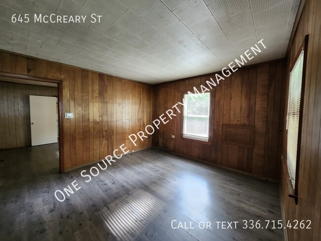 Building Photo - 645 McCreary St