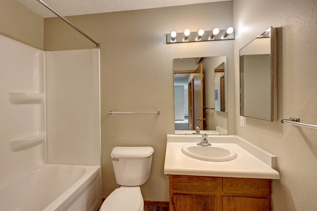 Building Photo - Parkside Apartments