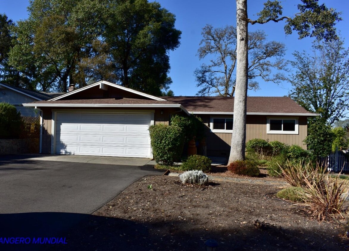 12819 Torrey Pines Dr, Auburn, CA 95602 House Rental in Auburn, CA