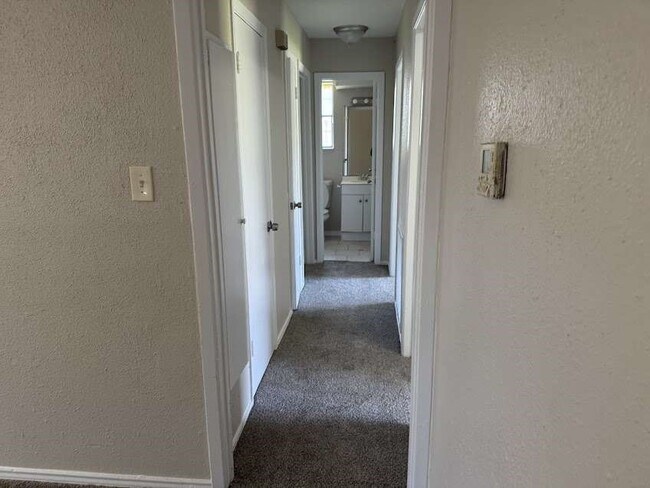Foto del edificio - 4931 E Ridge Creek Dr