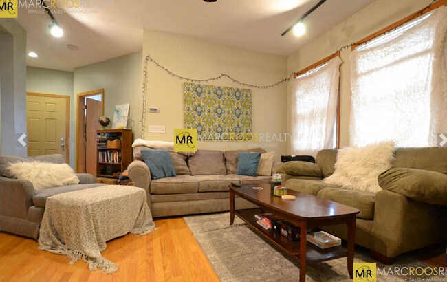 Foto del edificio - 77 Easton St