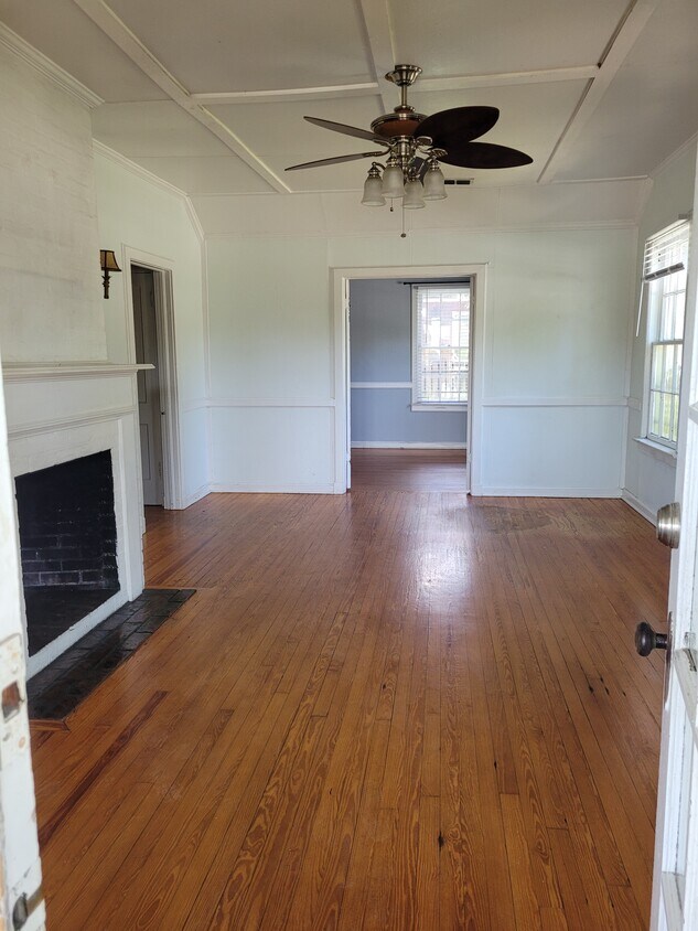 Living space - 326 SW 12th St