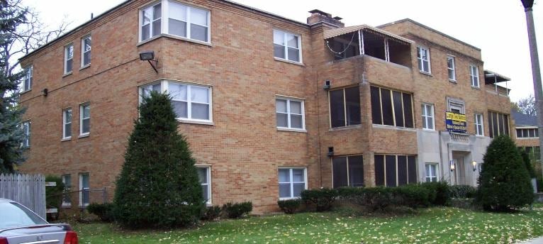 Building Photo - 2550 Greenway St