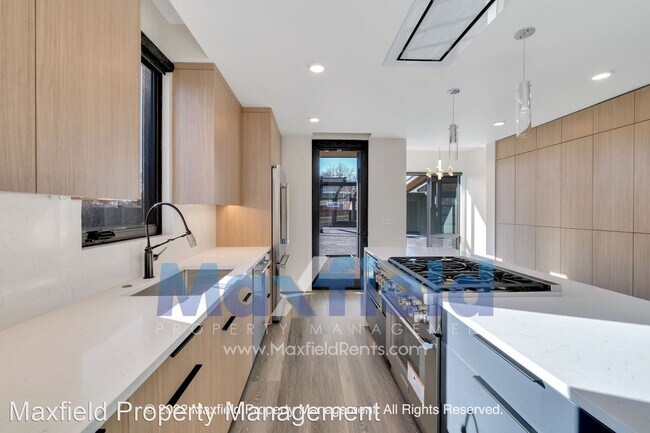 Foto del edificio - 2 br, 2 bath House - 1802 South 2100 East