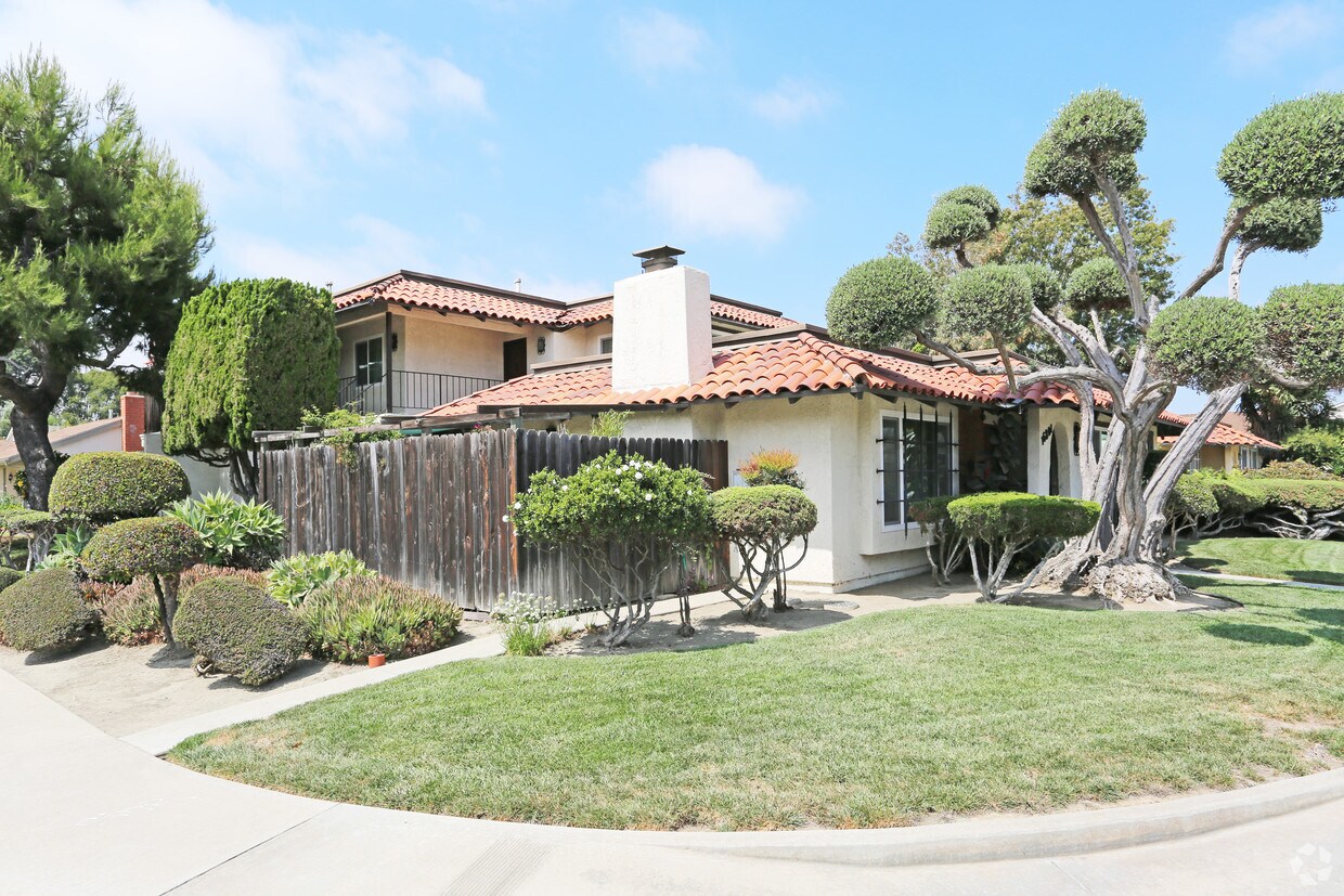 Building Photo - 16801 Bardon Ln